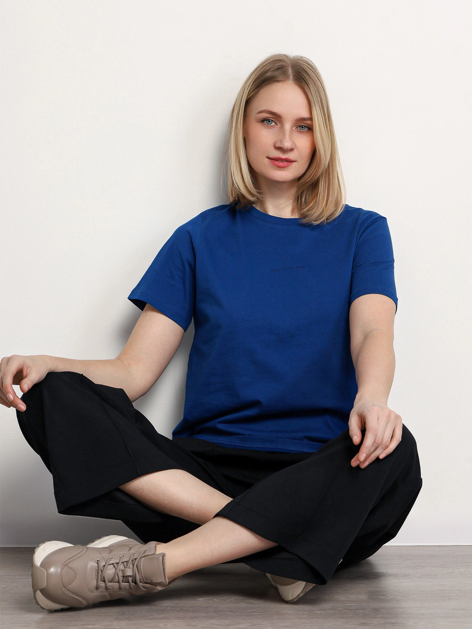 Футболка синего цвета из хлопка